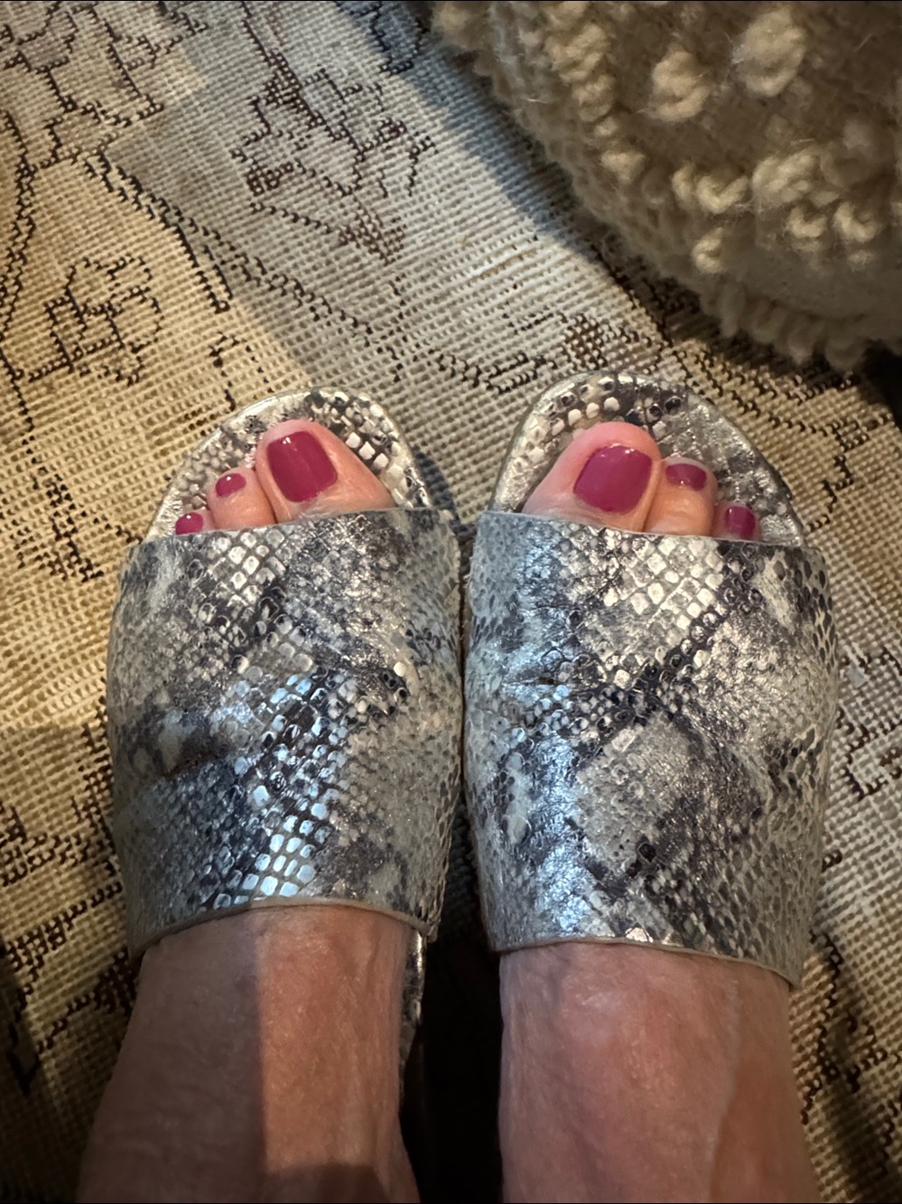 GENTLE SOULS GISELE WEDGE SLIDE SANDAL - METALLIC SNAKE-PRINT